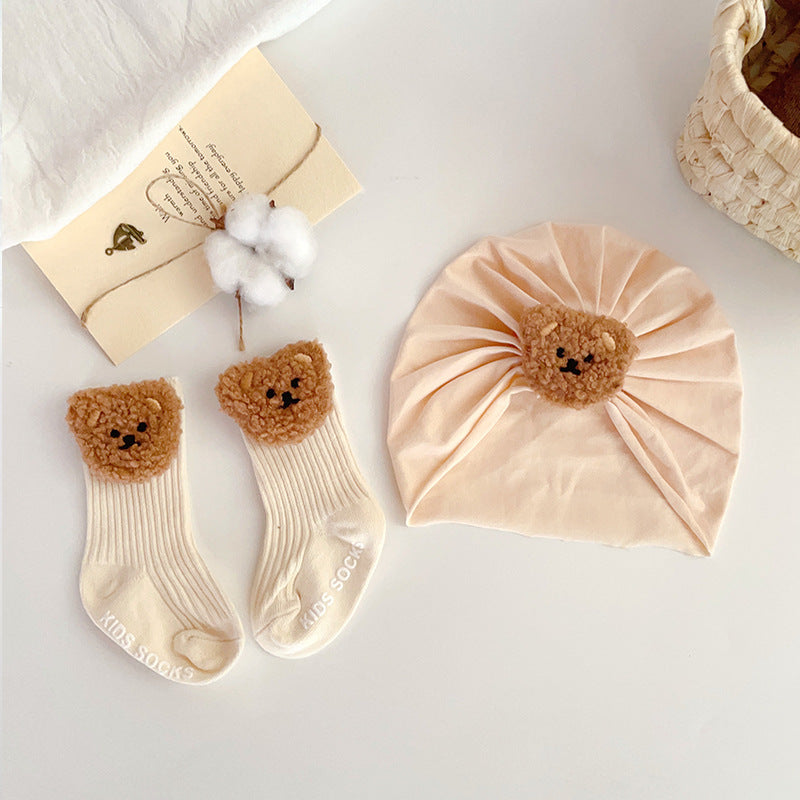 Cute 2-piece baby hat and socks set (Shipping within 24 hours)