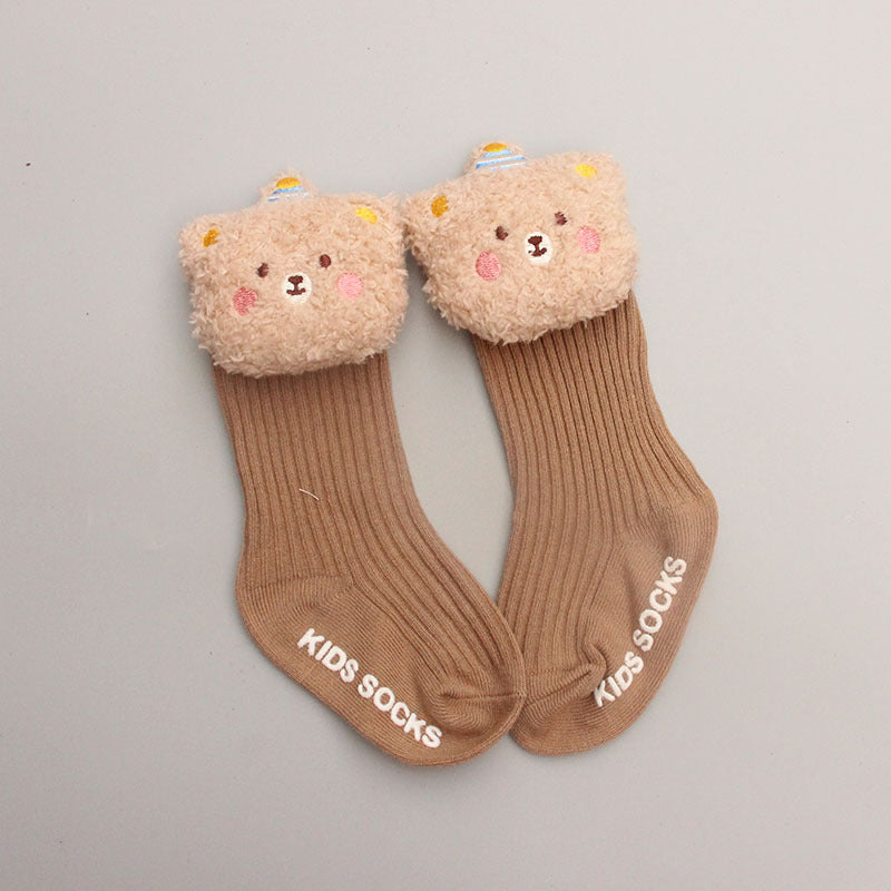 2-piece baby hat and socks set (Ships within 24 hours)