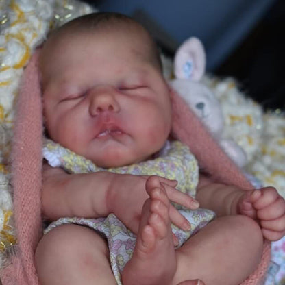 19 Inch Realistic Close Eyes Novia Reborn Doll