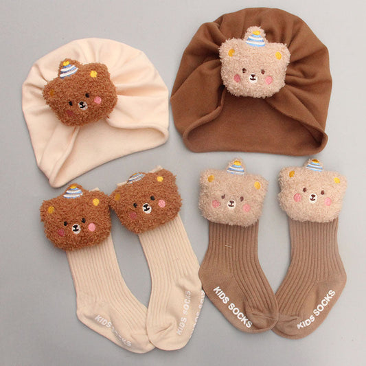 2-piece baby hat and socks set (Ships within 24 hours)