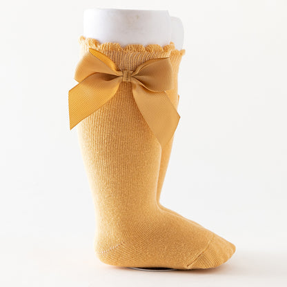 Loose socks in solid color with large knee-high butterfly