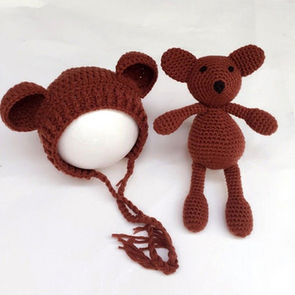 Cute knitted bear with hat and toy 2-piece set